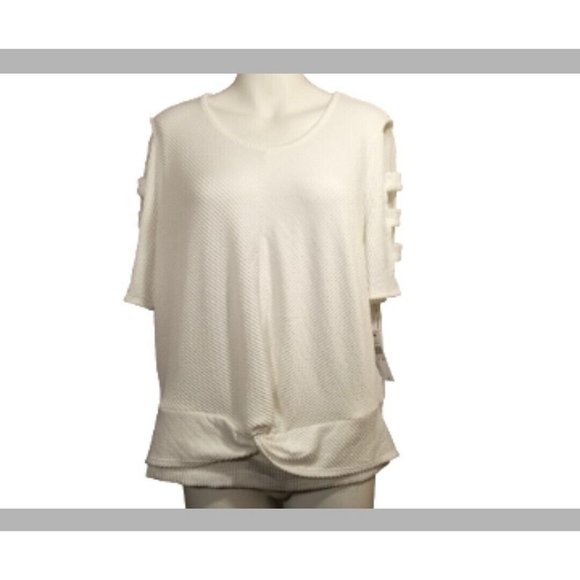 By & By Womens Top White Stretch Round Neck Cut Out Elbow Sleeve Size XXL New - Picture 1 of 9